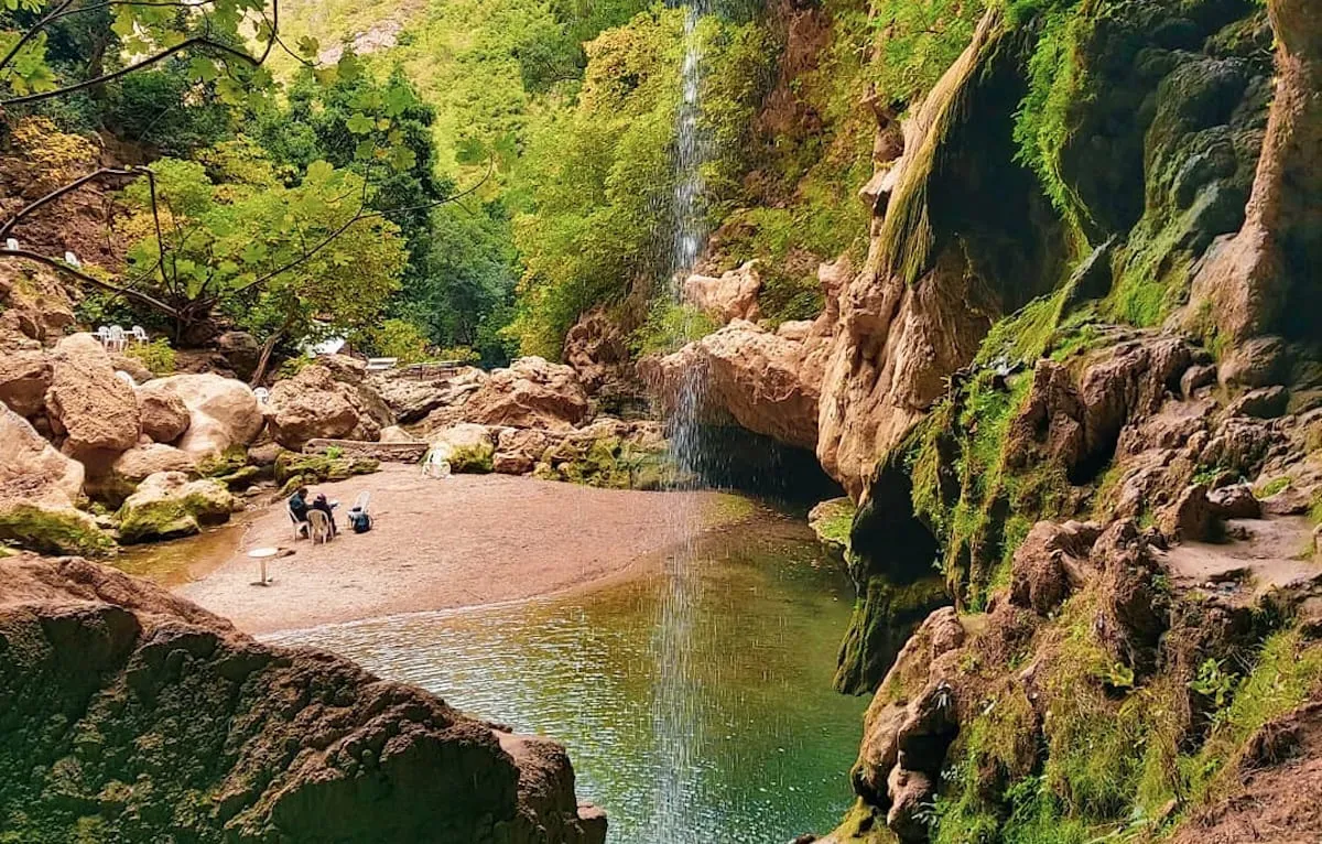 Akchour