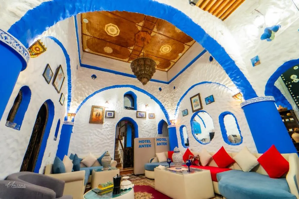 Riad Antek, photo 1