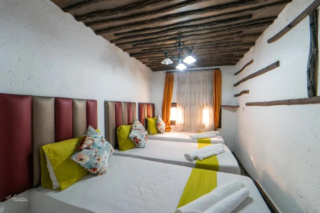 Riad Antek, photo 2