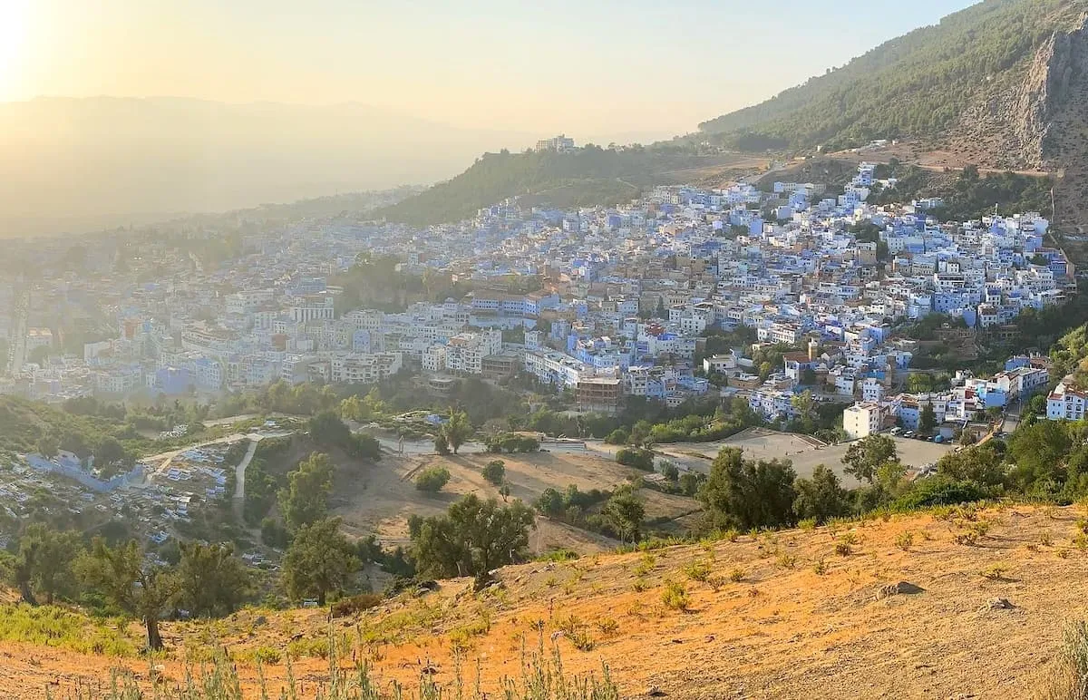 Vue sur la ville de Chefchaouen depuis la mosquée espagnole